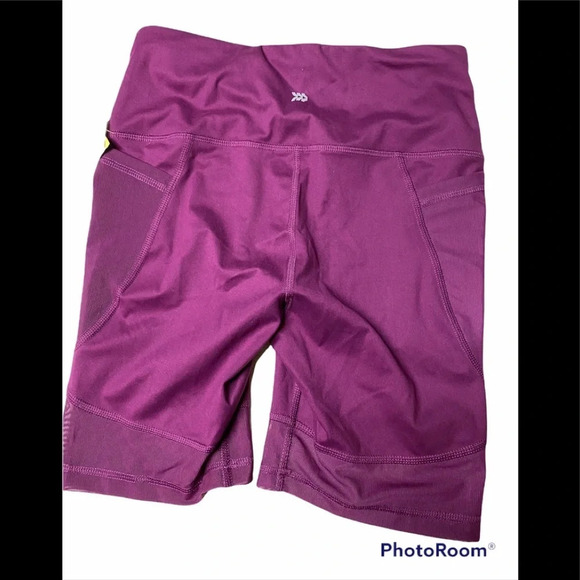 NWT All in Motion Contour Power Waist Shorts Sz S - Picture 3 of 9